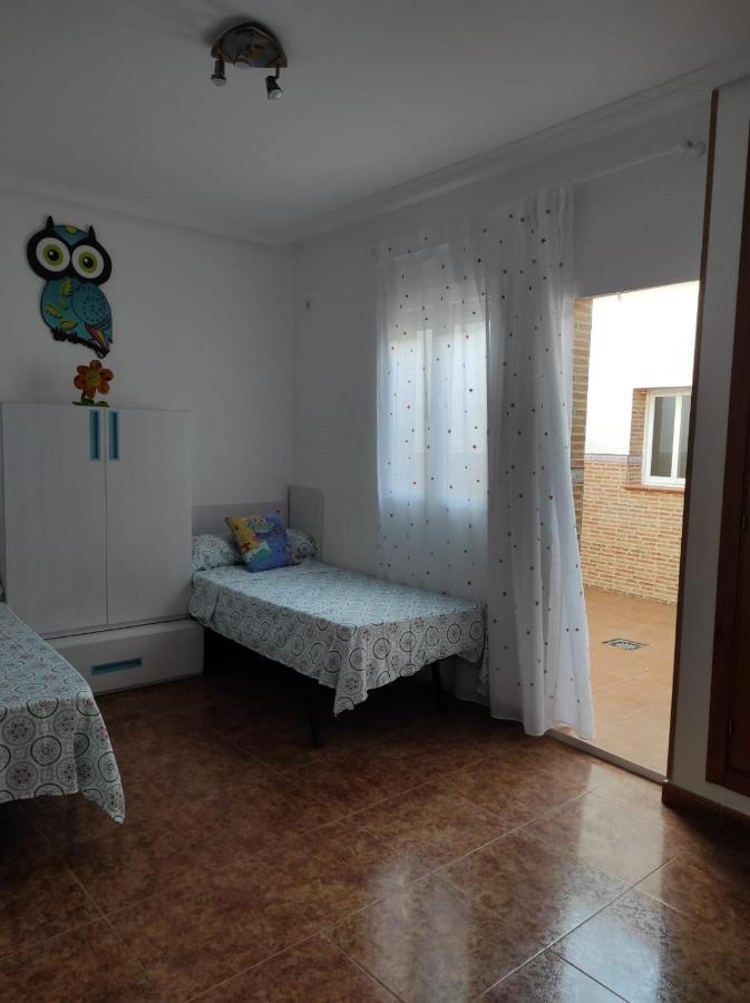 Villa Reina Amalia à Quintanar de la Orden Extérieur photo